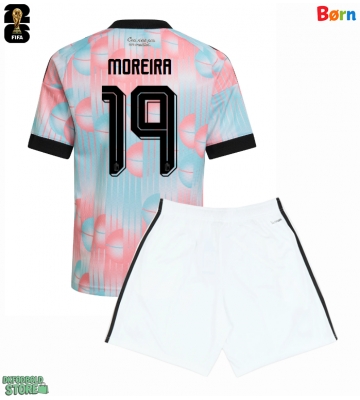 Belgien Diego Moreira #19 Replika Babytøj Udebanesæt Børn VM 2026 Kortærmet (+ Korte bukser)